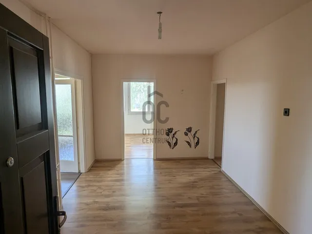 Eladó lakás Aszód 70 nm