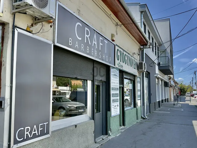 Eladó kereskedelmi és ipari ingatlan Budapest XVIII. kerület, Szemeretelep 231 nm