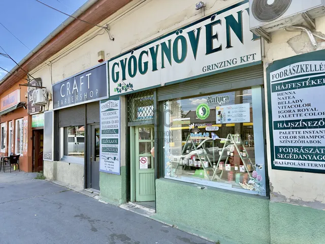 Eladó kereskedelmi és ipari ingatlan Budapest XVIII. kerület, Szemeretelep 231 nm