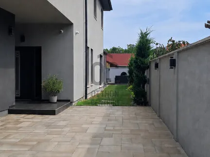 Eladó ház Budapest XVIII. kerület, Szemeretelep 244 nm