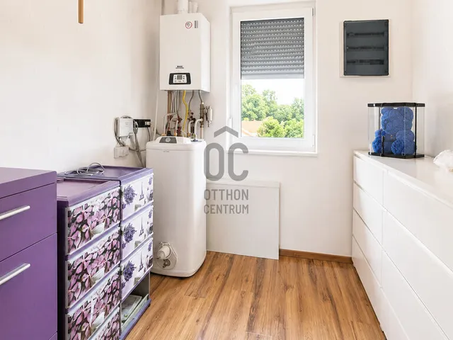 Eladó ház Budapest XVIII. kerület, Szemeretelep 244 nm