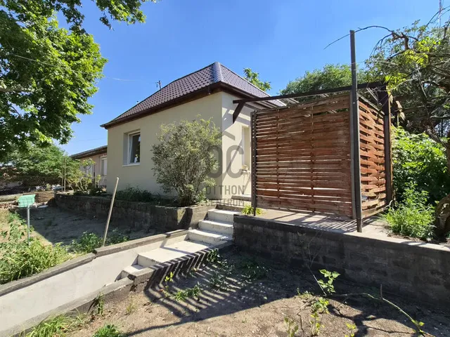 Eladó ház Budapest XXI. kerület, Királyerdő 42 nm