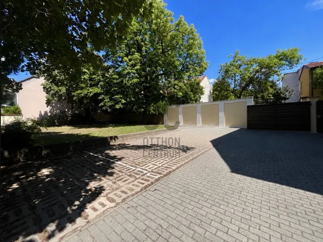 Eladó lakás Budapest X. kerület, Óhegy 149 nm