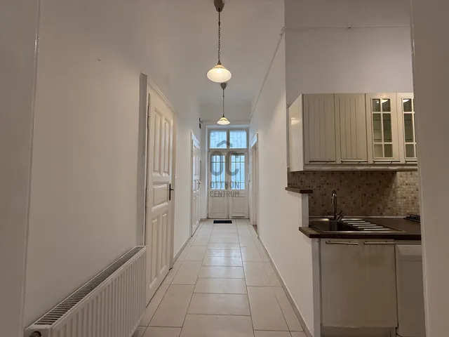 Eladó lakás Budapest VI. kerület 87 nm