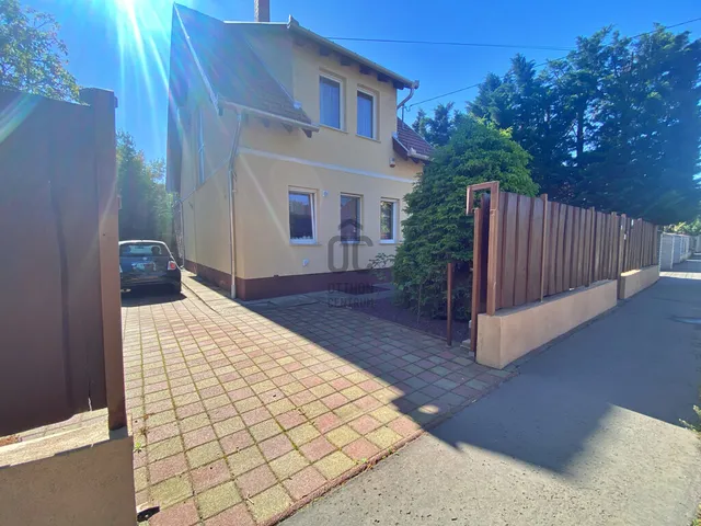 Eladó ház Budapest XVIII. kerület, Gloriett-telep 130 nm
