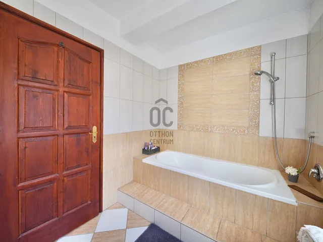 Eladó ház Budapest XVIII. kerület, Gloriett-telep 130 nm