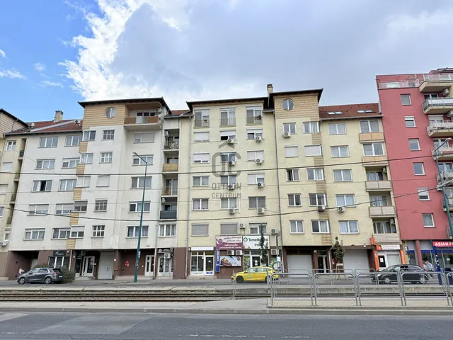Eladó lakás Budapest XIV. kerület, Herminamező 42 nm