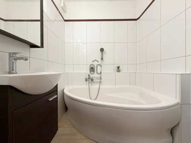 Eladó lakás Budapest XXI. kerület, Erdősor 63 nm