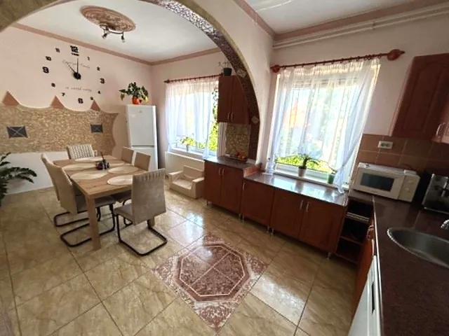 Eladó lakás Szombathely, Olad 129 nm