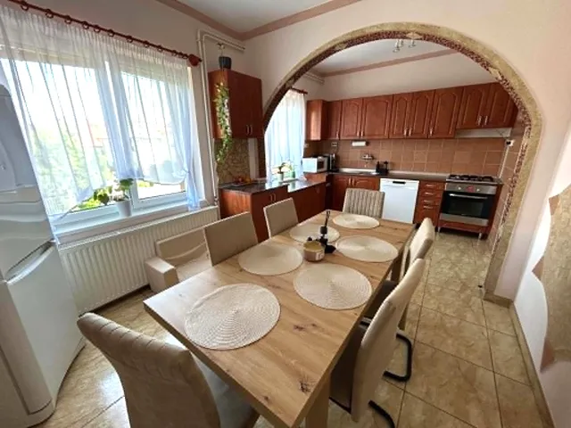 Eladó lakás Szombathely, Olad 129 nm