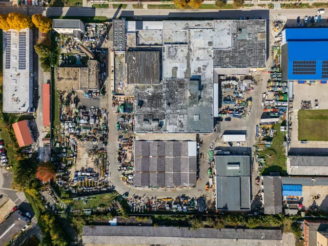 Eladó kereskedelmi és ipari ingatlan Tatabánya, vágóhíd utca 11042 nm