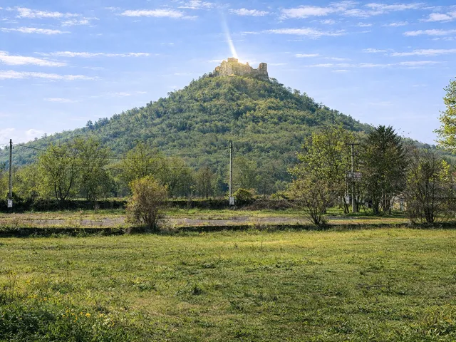 Eladó kereskedelmi és ipari ingatlan Szigliget, Ciframajor 1 3218 nm