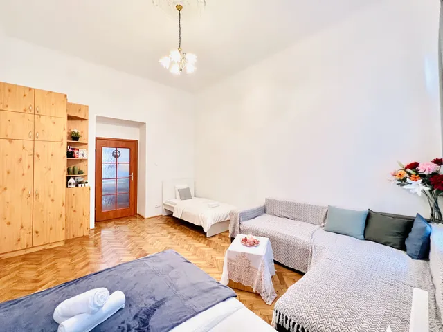 Eladó lakás Budapest VIII. kerület, kerepesi út 1 90 nm