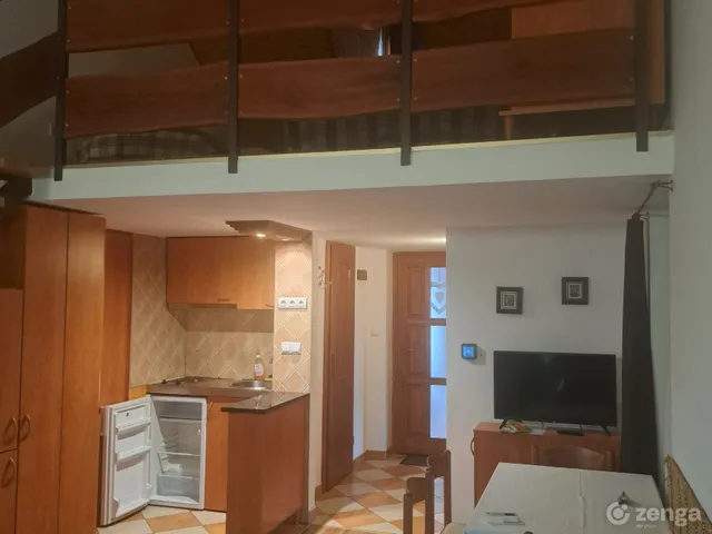 Eladó kereskedelmi és ipari ingatlan Gyula 70 nm