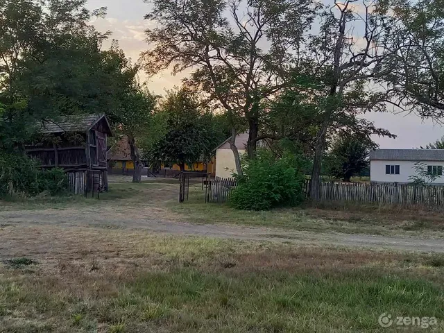 Eladó mezőgazdasági ingatlan Szatymaz, Tanya IV. körzet 120 nm