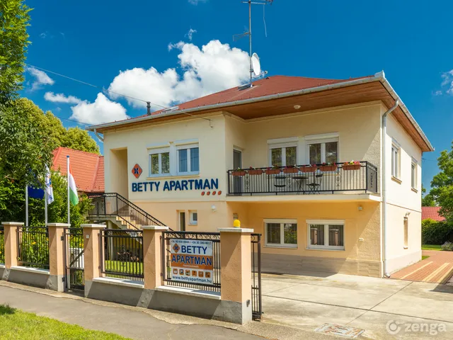 Eladó ház Hajdúszoboszló 259 nm