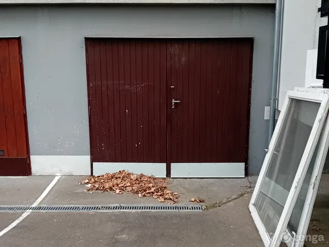 Eladó garázs Pécs, Kertváros 13 nm
