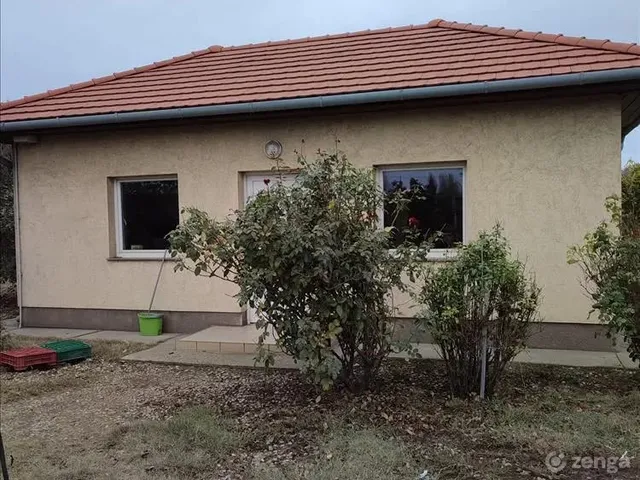 Eladó kereskedelmi és ipari ingatlan Monor 10000 nm