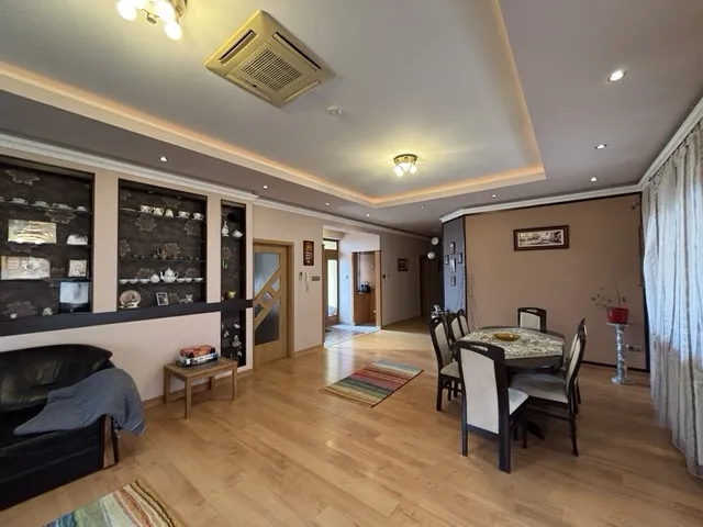 Eladó ház Tiszaújváros, Kertváros 197 nm