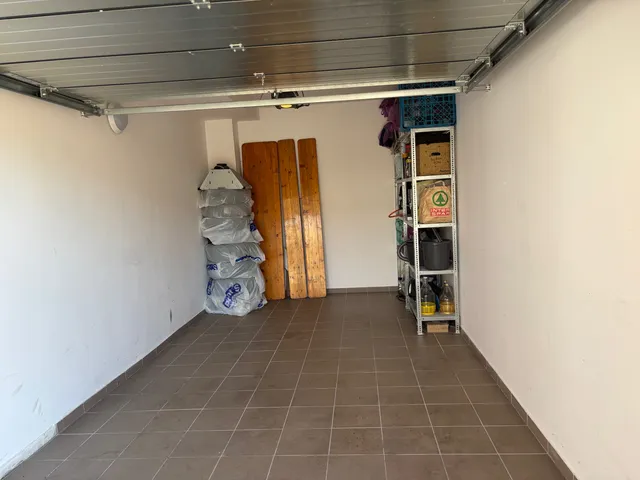 Eladó garázs Tiszaújváros, Vörösmarty út 17 nm