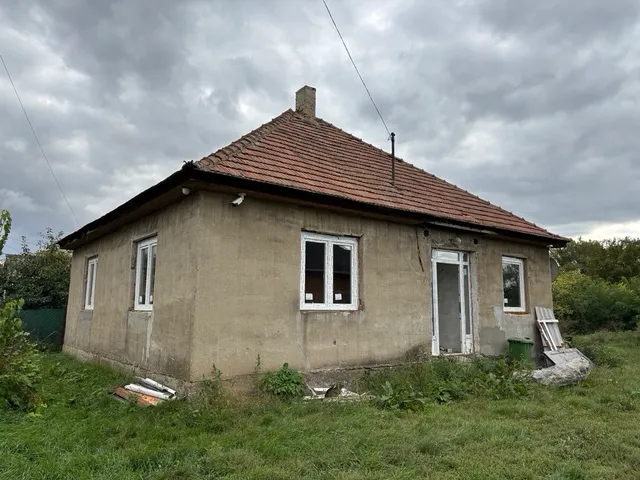 Eladó ház Tiszakeszi 87 nm