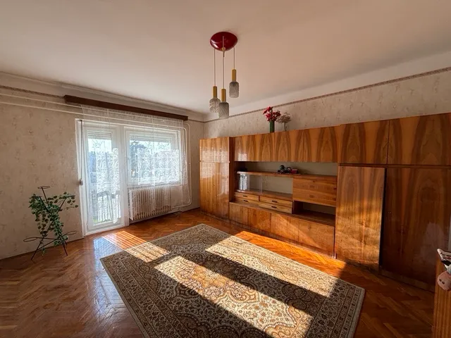Eladó lakás Polgár 69 nm