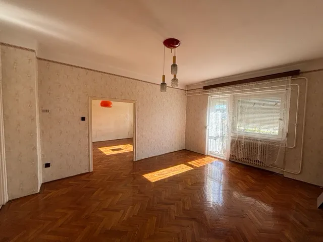 Eladó lakás Polgár, Barankovics tér 69 nm