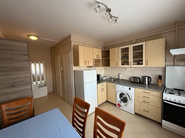 Eladó lakás Tiszaújváros, Munkácsy Mihály út 48 nm