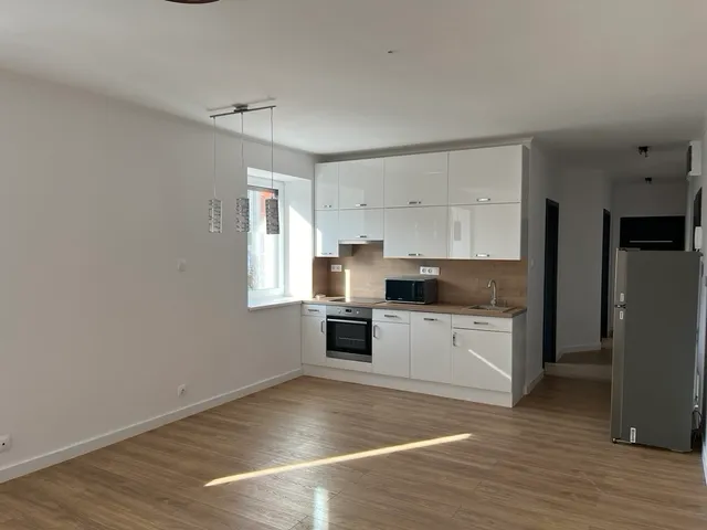 Kiadó lakás Tiszaújváros, Tisza út 64 nm