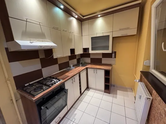 Kiadó lakás Tiszaújváros, Árpád út 55 nm