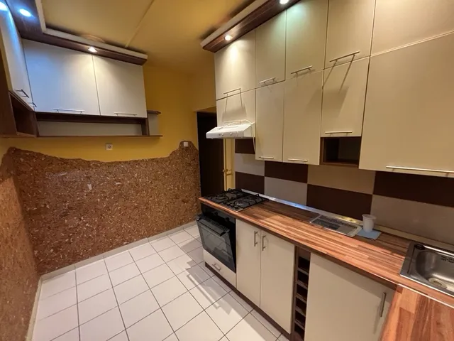 Kiadó lakás Tiszaújváros, Árpád út 55 nm