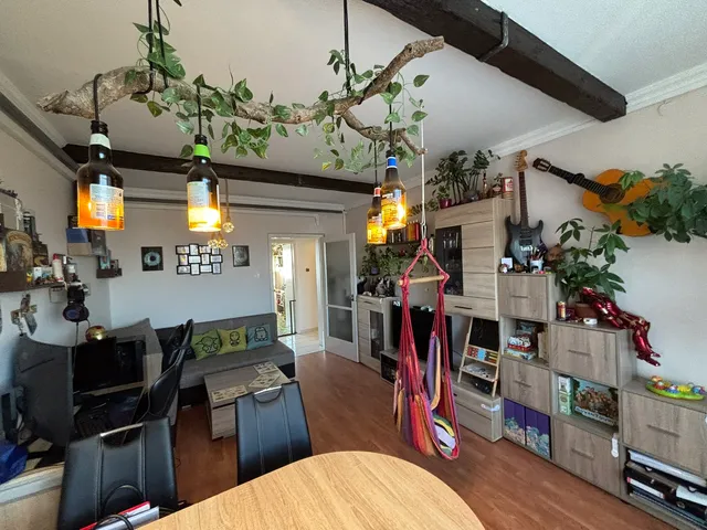 Eladó lakás Tiszaújváros, Deák Ferenc tér 55 nm