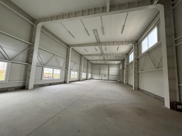 Eladó kereskedelmi és ipari ingatlan Tiszaújváros 633 nm