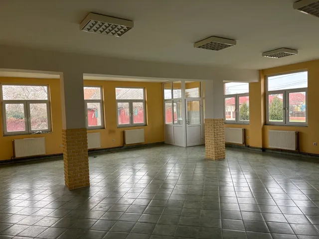 Eladó kereskedelmi és ipari ingatlan Sajóörös 136 nm