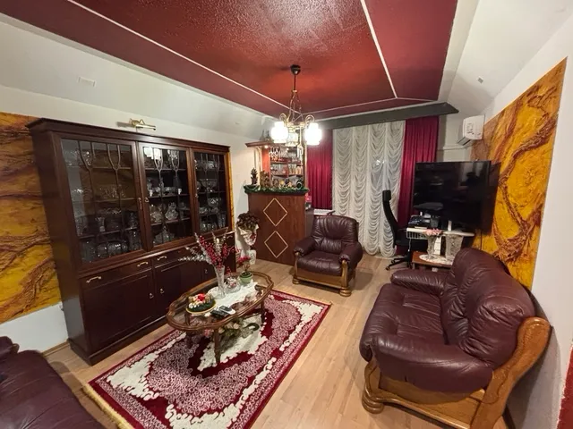 Eladó lakás Tiszaújváros 92 nm