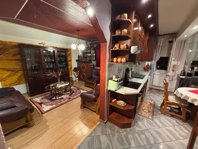 Eladó lakás Tiszaújváros 92 nm