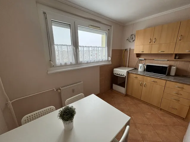 Kiadó lakás Tiszaújváros, Rózsa út 51 nm