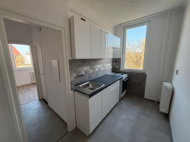 Kiadó lakás Tiszaújváros, Munkácsy Mihály út 41 nm