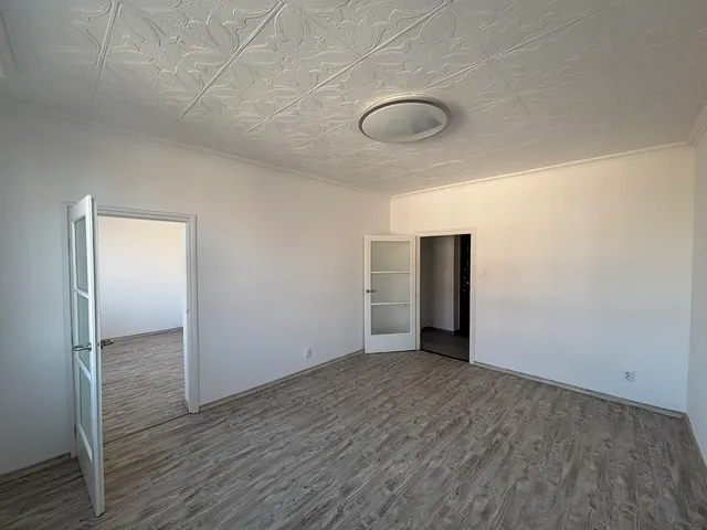 Kiadó lakás Tiszaújváros, Munkácsy Mihály út 41 nm