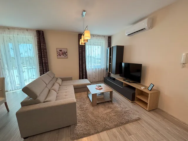 Kiadó lakás Tiszaújváros, Lévay József utca 55 nm