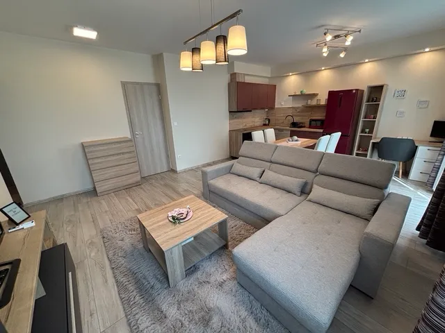 Kiadó lakás Tiszaújváros, Lévay József utca 55 nm