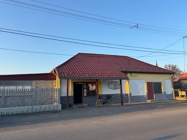 Eladó kereskedelmi és ipari ingatlan Tiszapalkonya, Bem út 325 nm