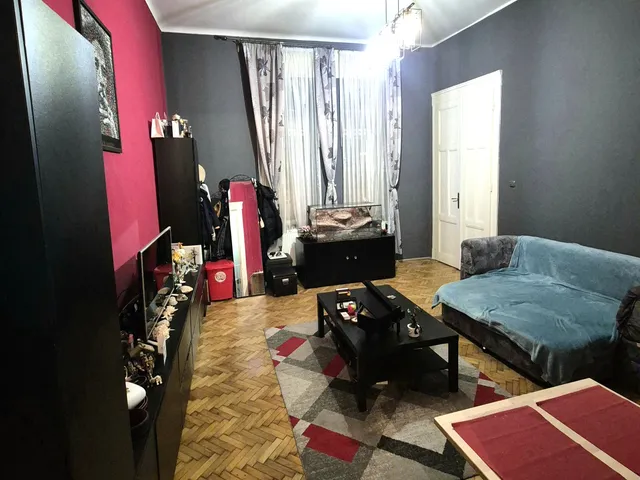 Eladó lakás Budapest VI. kerület, Nagykörúton kívüli terület 70 nm