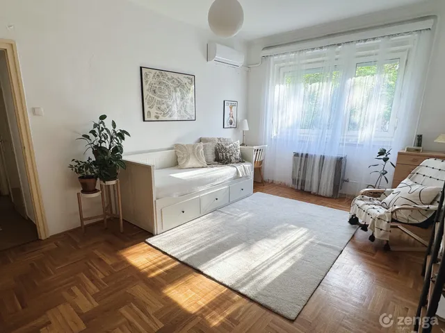 Eladó lakás Budapest IX. kerület, József Attila lakótelep 39 nm