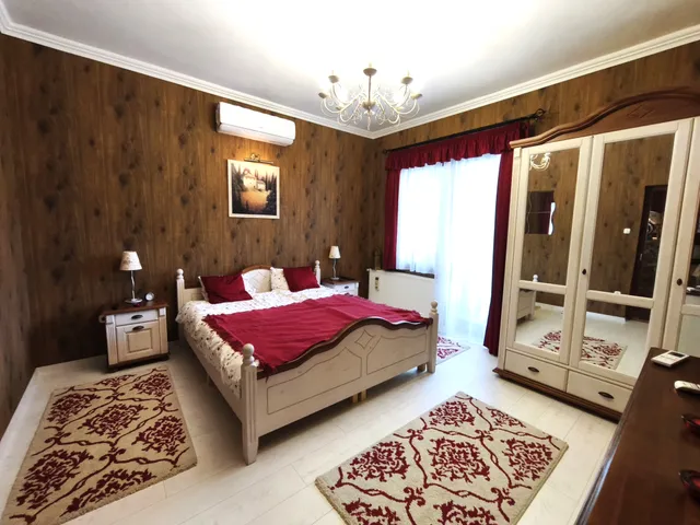 Eladó ház Pilisszentiván 275 nm