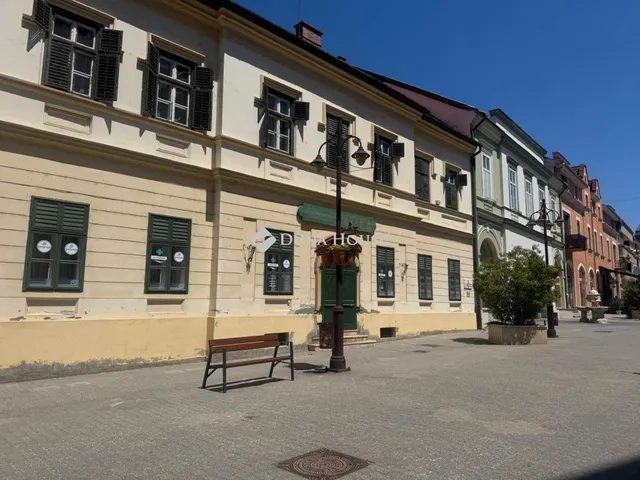 Eladó lakás Kaposvár 102 nm