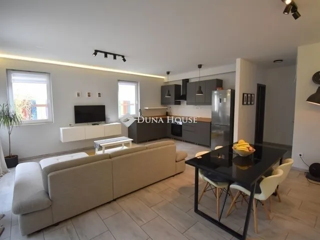 Eladó ház Budapest XVI. kerület 90 nm