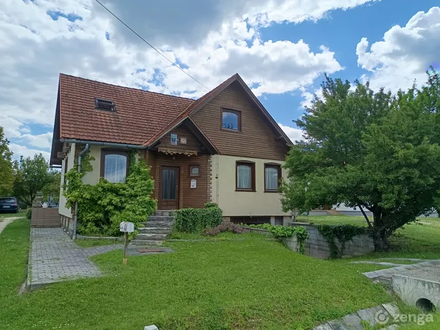 Eladó ház Herend 275 nm