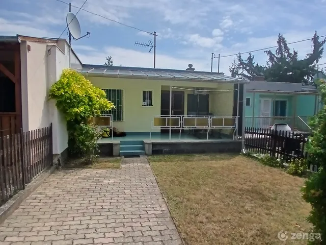 Eladó nyaraló Balatonakali 30 nm