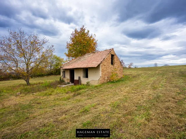 Eladó telek Kaposvár, Kaposszentjakab 25000 nm